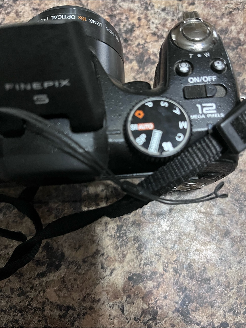Fujifilm Black Digital Bridge Camera with Pop-Up Flash - Picture 5 of 9